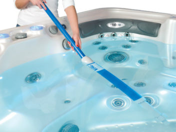 Aspirator de mână jacuzzi